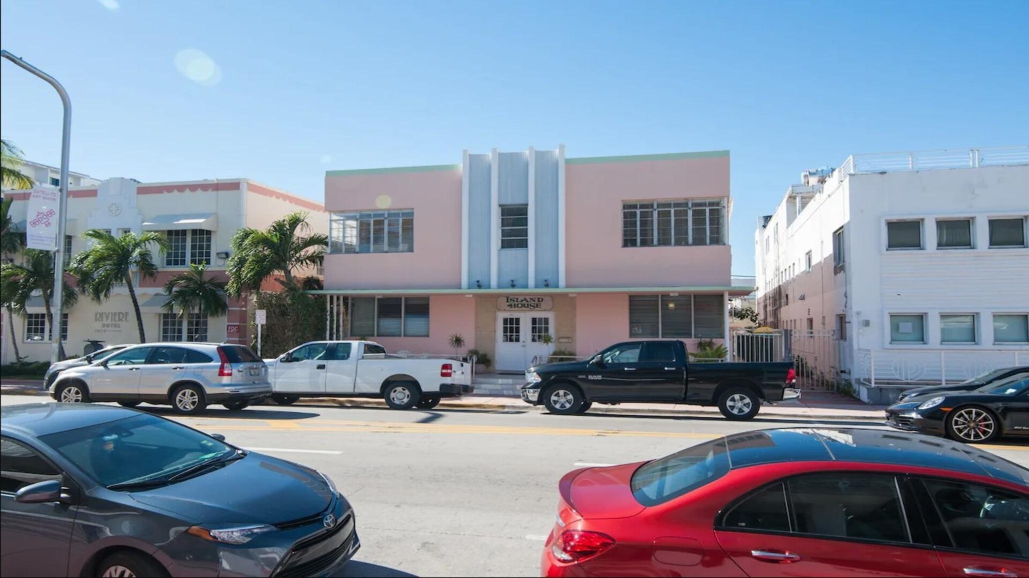 Vista Exterior Island House South Beach