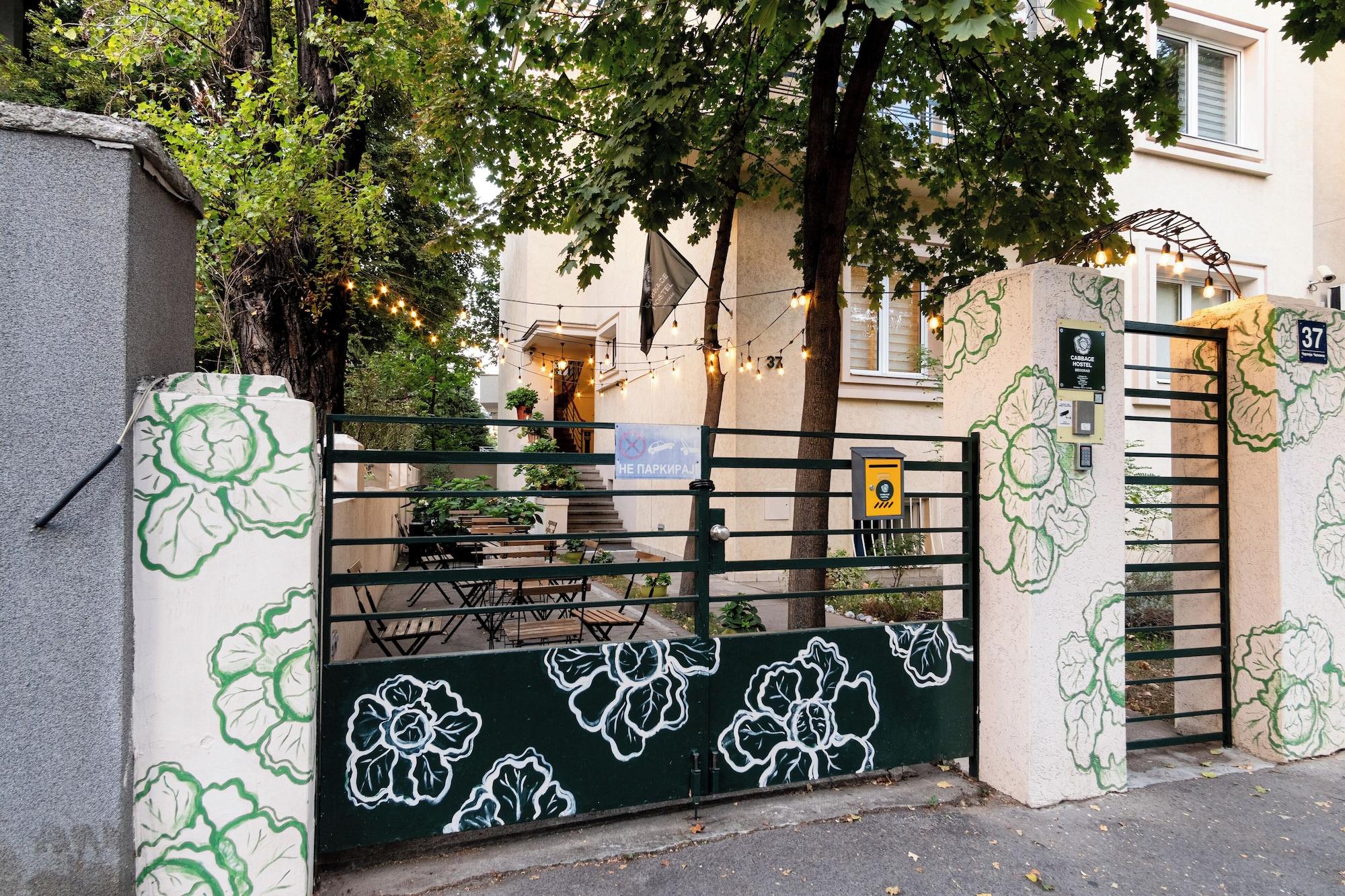Varios Cabbage Hostel