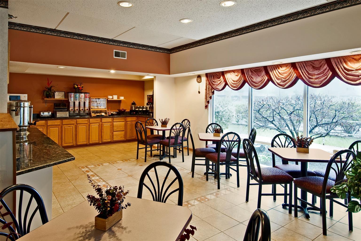 Varios Americas Best Value Inn & Suites Waukegan Gurnee