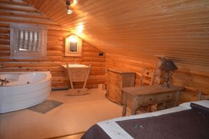 Alquiler Vacacional - The Marlotte new mountain style timber chalet, very tasteful decoration