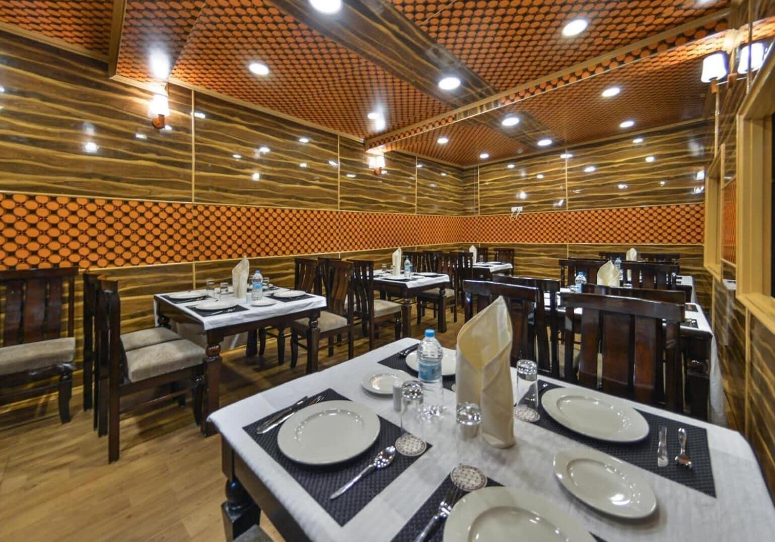 Restaurant Hotel Village Walk