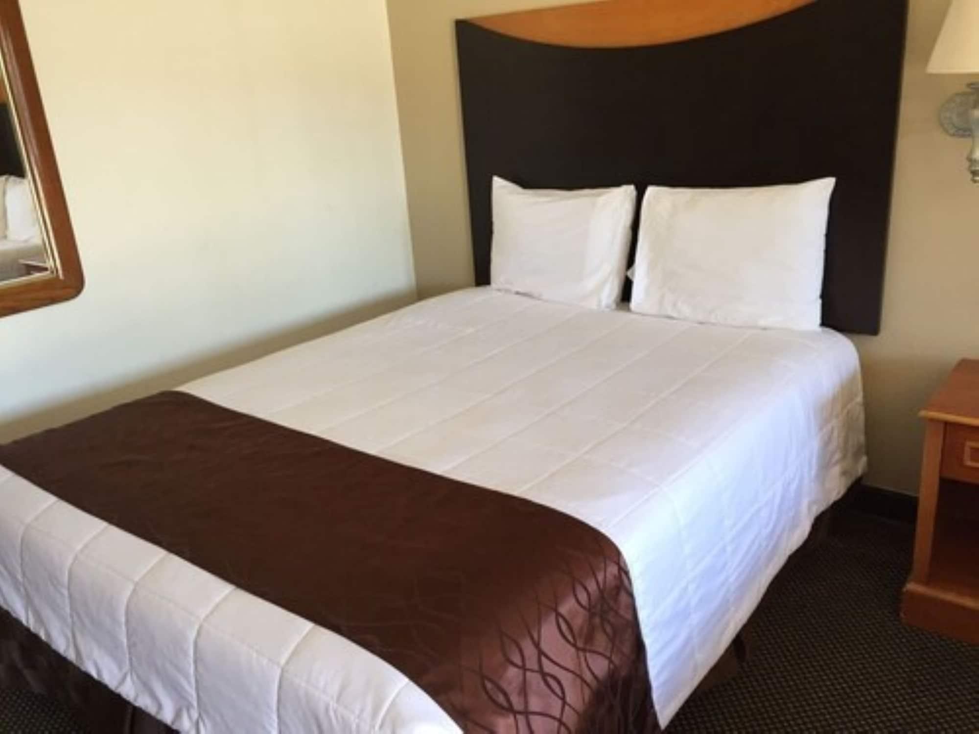 Habitación Town and Country Inn