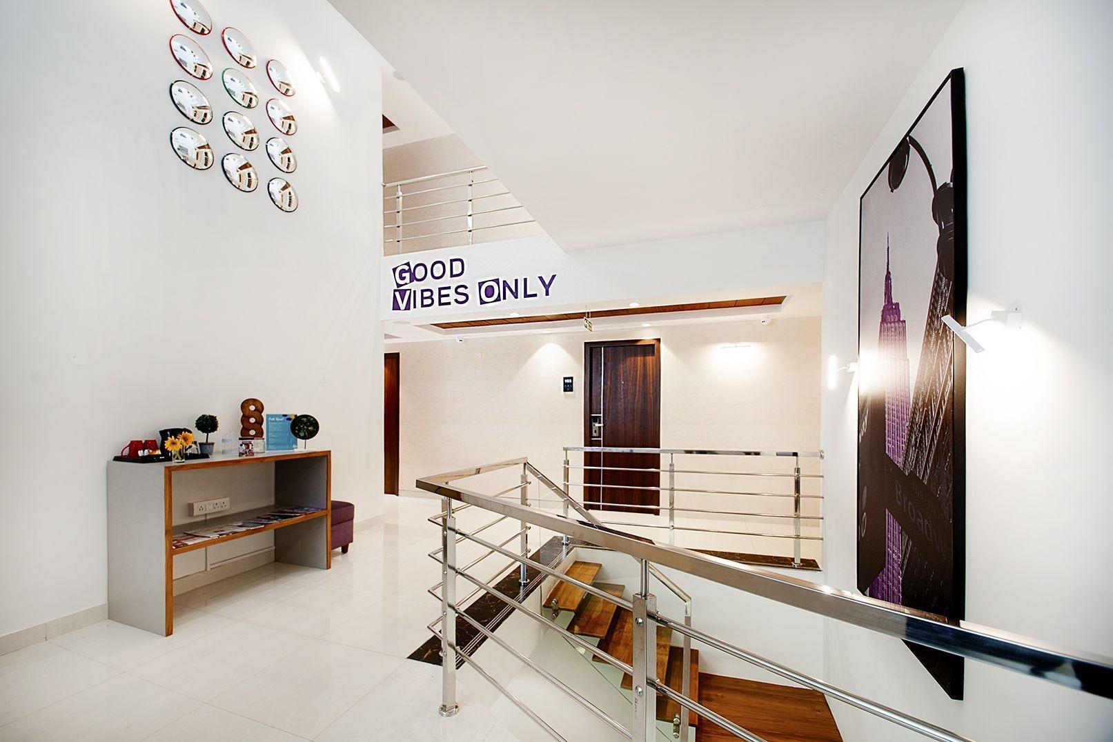 Vista Lobby Raj Residency