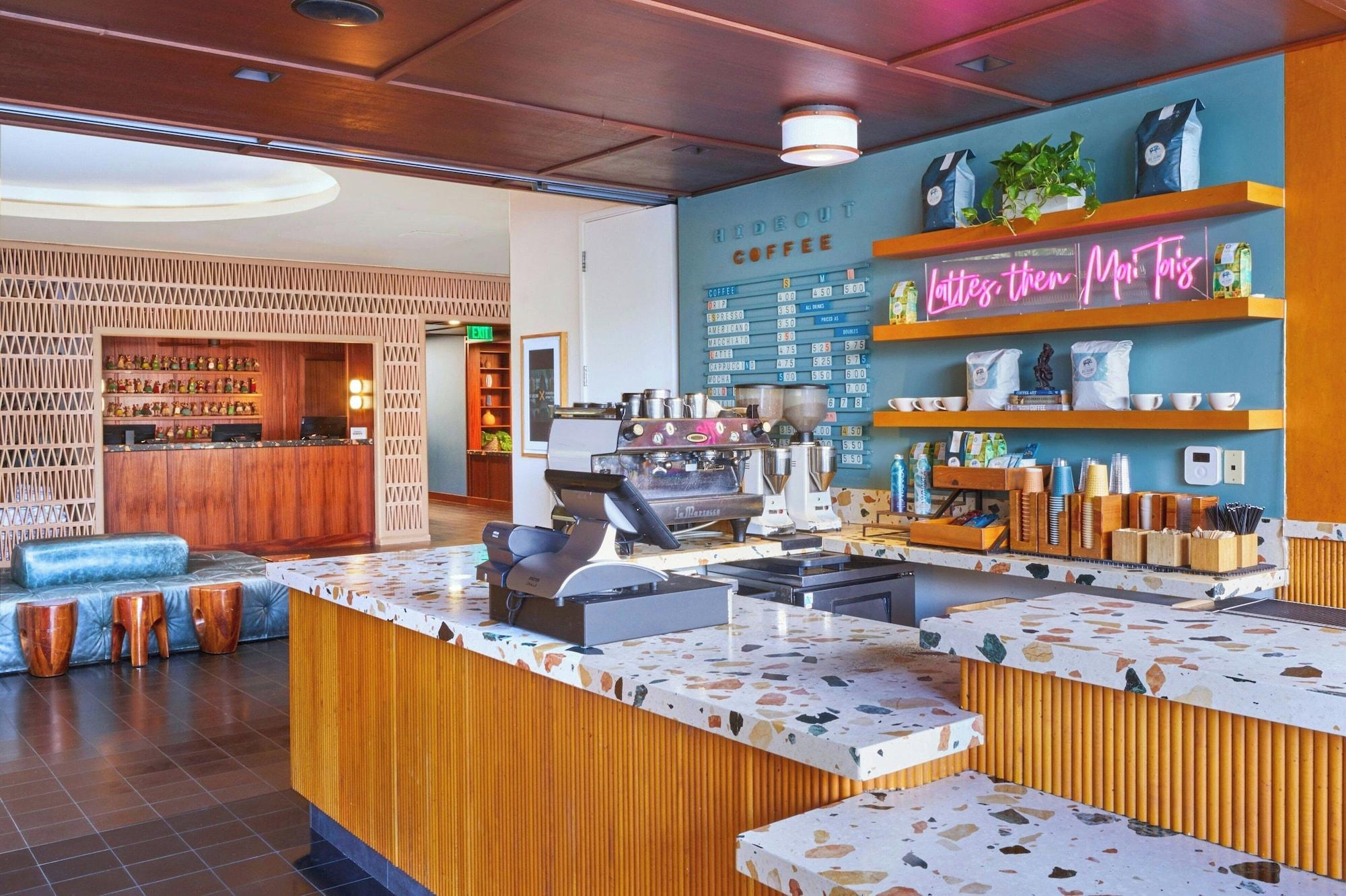 Restaurant The Laylow Waikiki, Autograph Collection