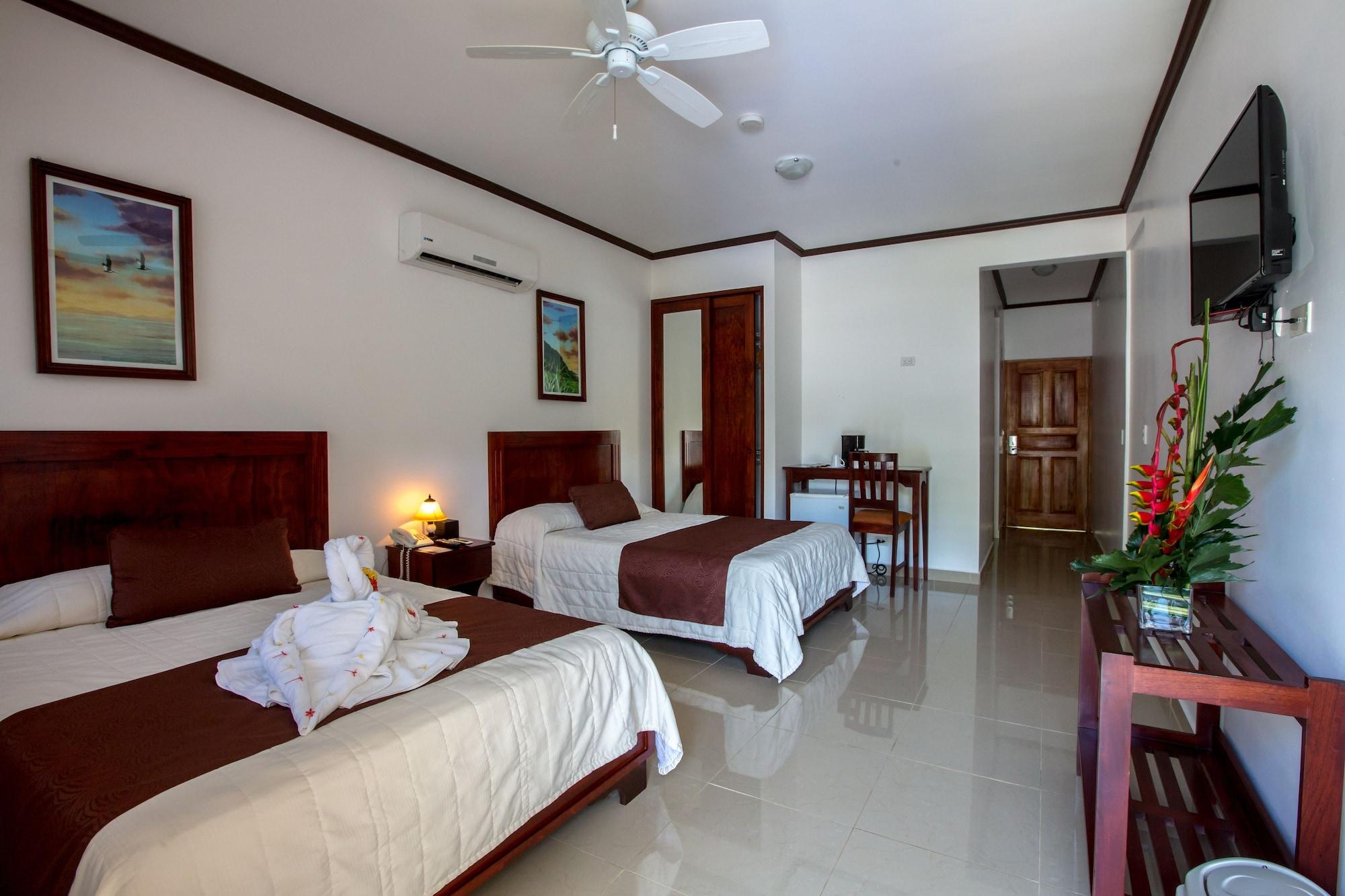 Habitación Hotel Arenas en Punta Leona