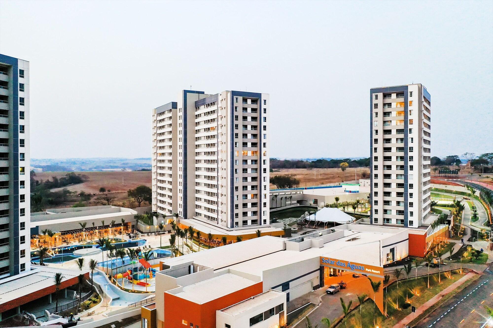 Vista Exterior Enjoy Solar das Aguas Park Resort 