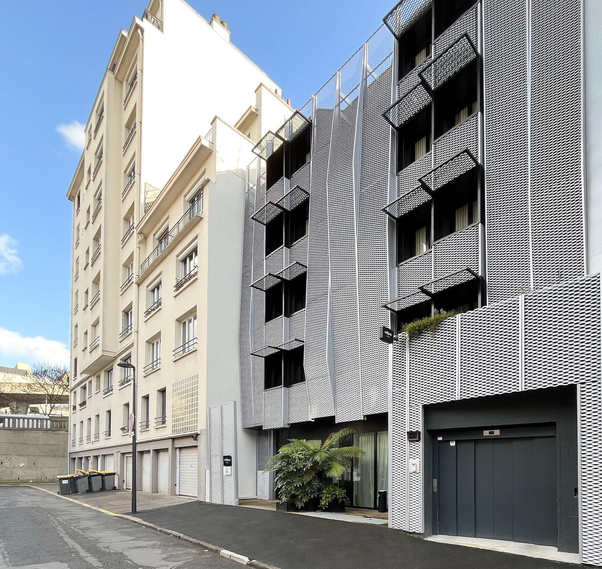 Vista Exterior City Pop 2Night Paris – Self Check-in