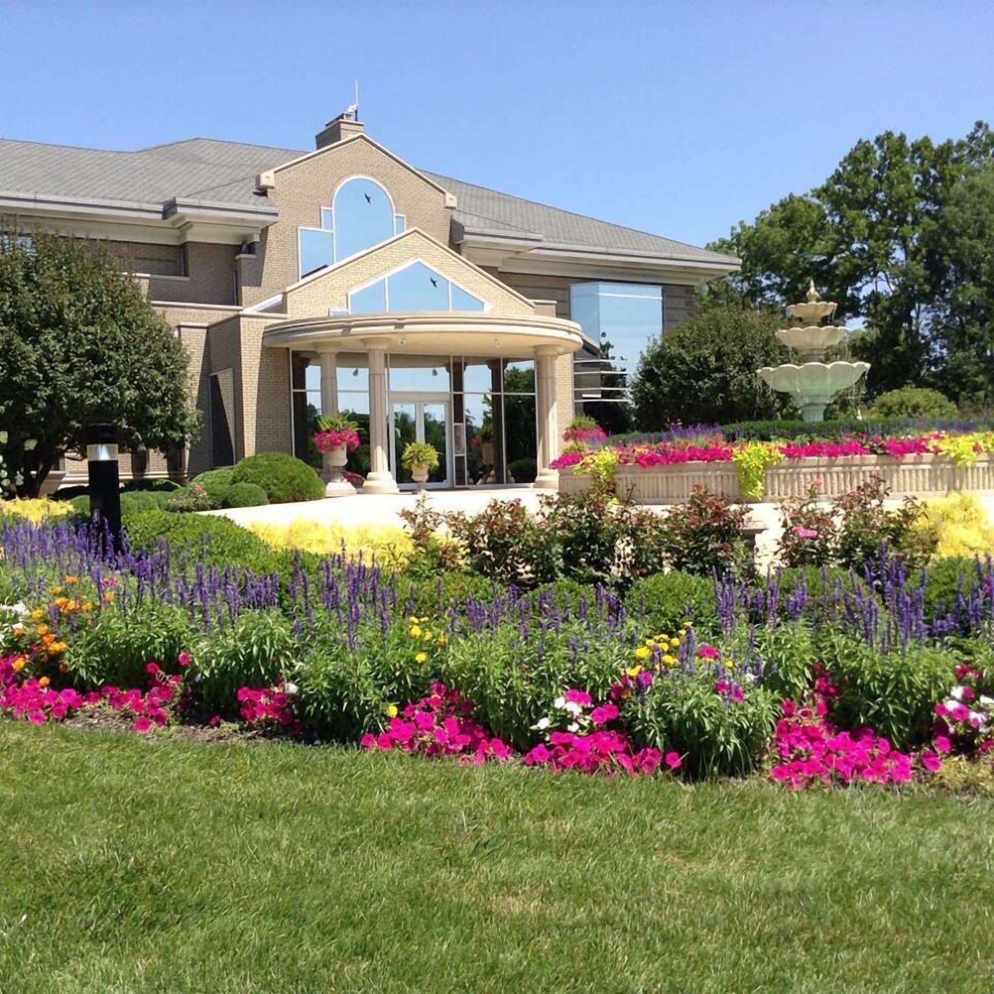 Varios Mill Creek Gardens