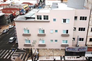 Alojamiento - Alpha Ville Hotel