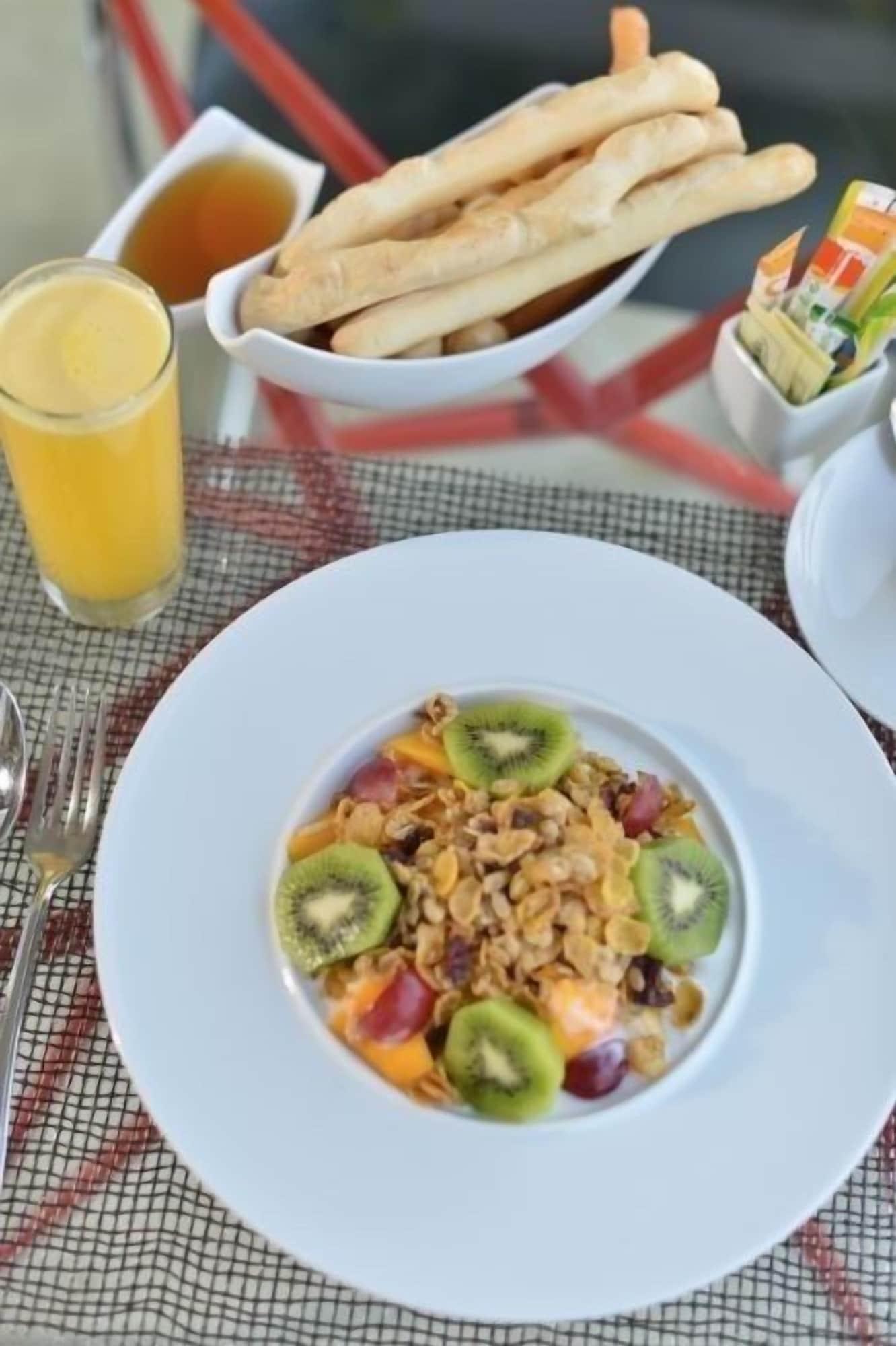 Restaurant Now Hotel Cali