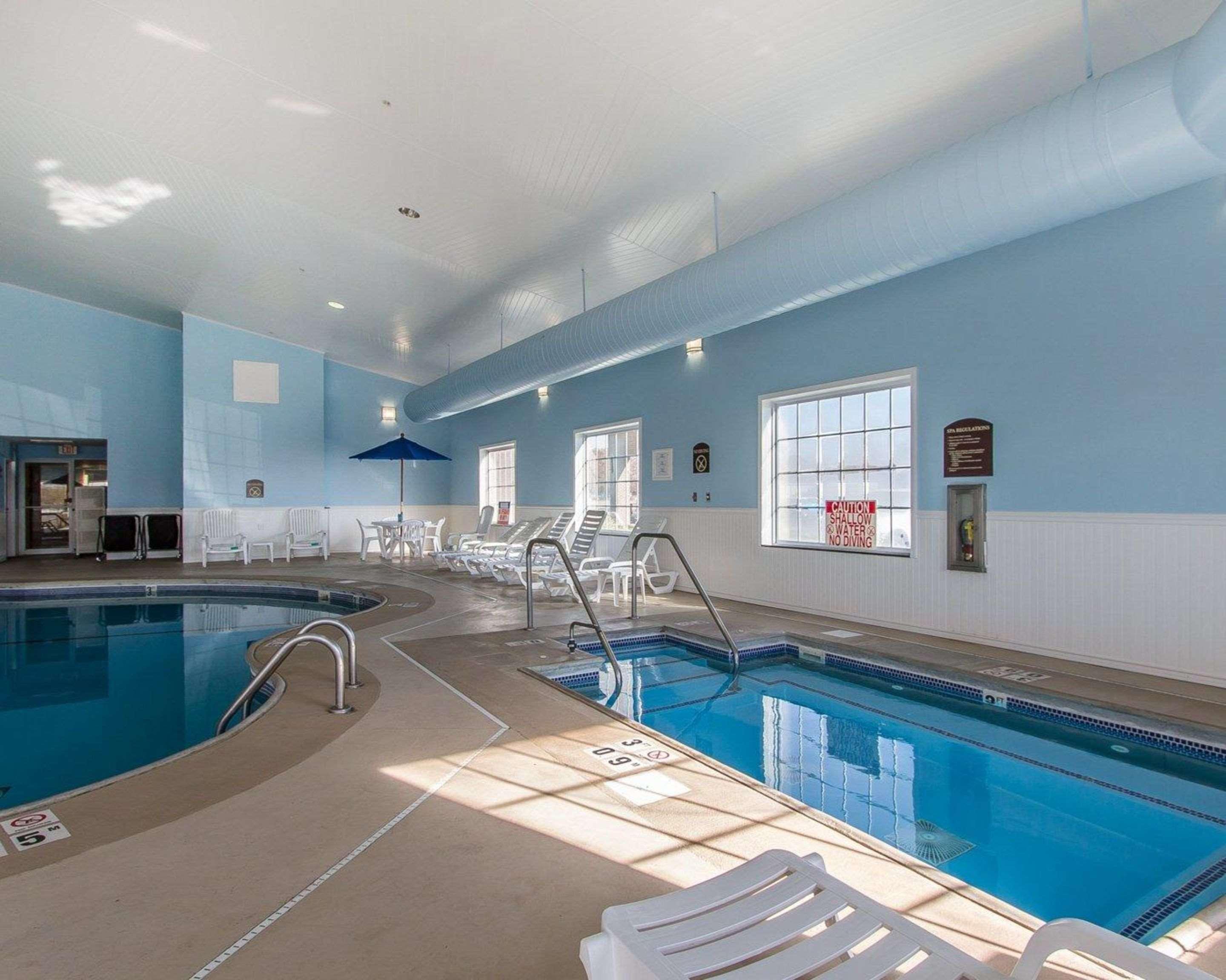 Vista Piscina Quality Inn Suites Keokuk Area