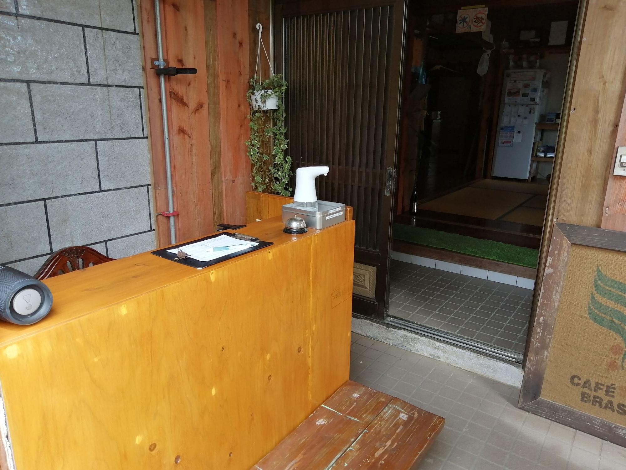 Vista Lobby Hotel Hibiscus - Hostel