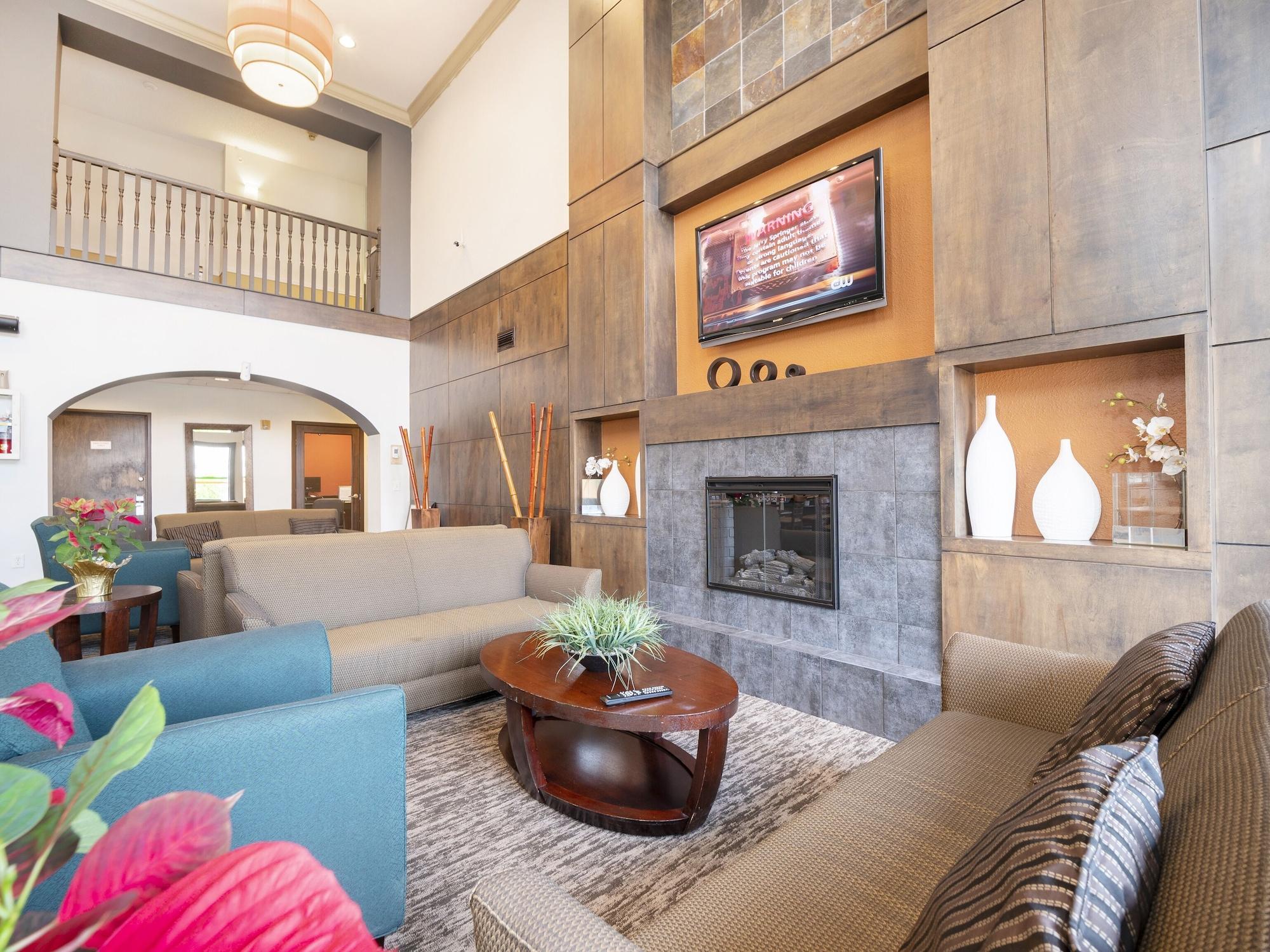 Vista Lobby Baymont by Wyndham Houston North