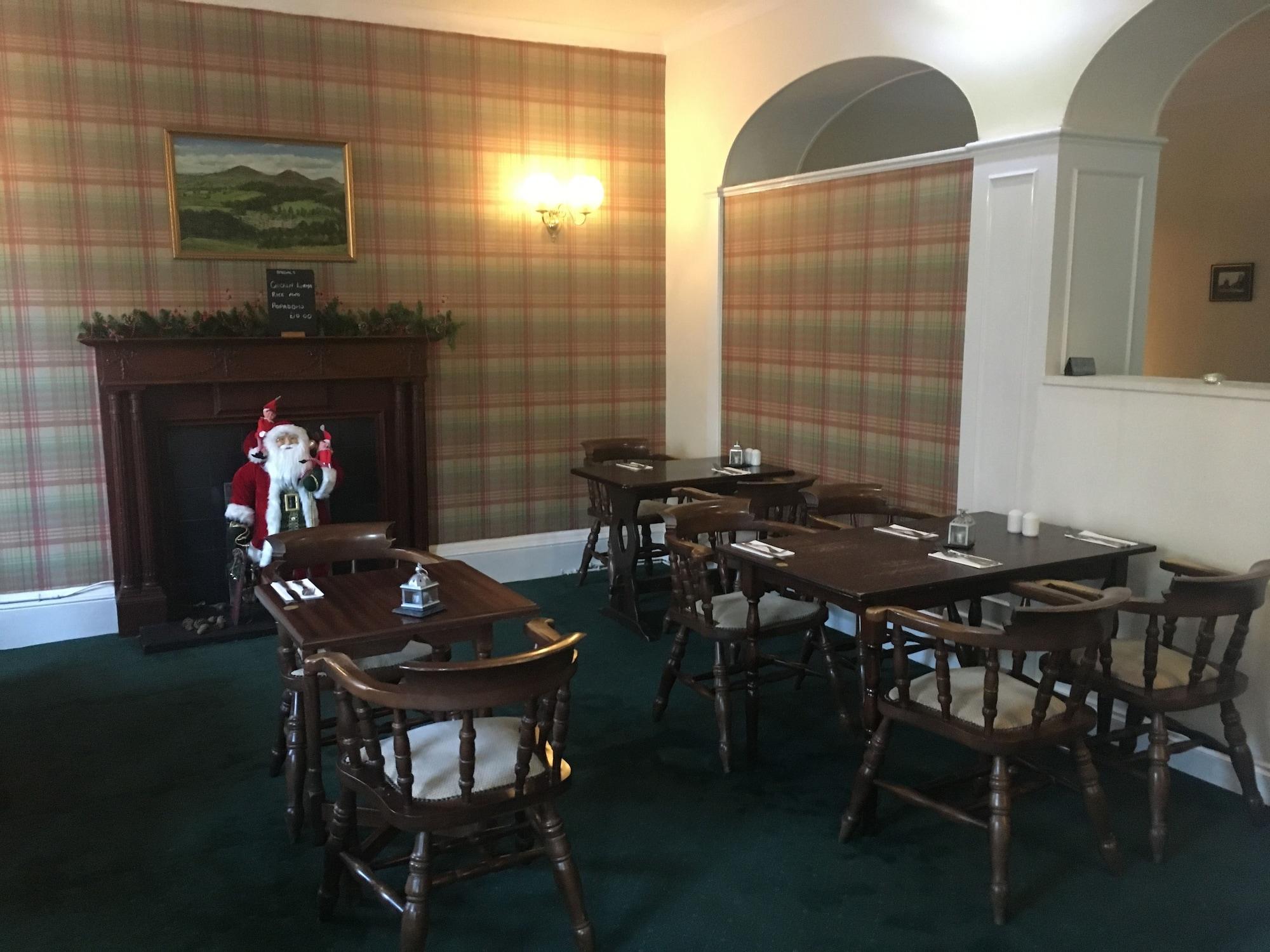 Restaurant George and Abbotsford Hotel