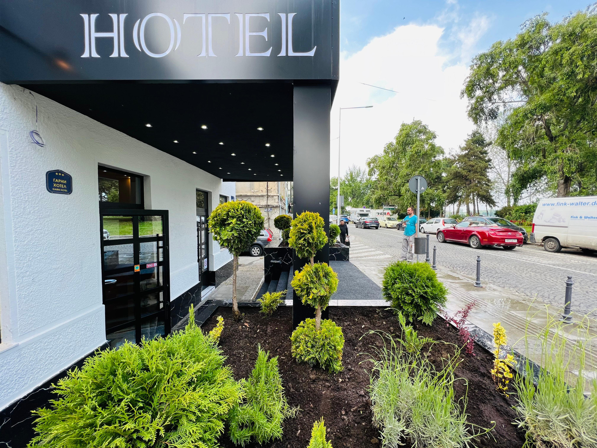 Vista Exterior Side One Design Hotel