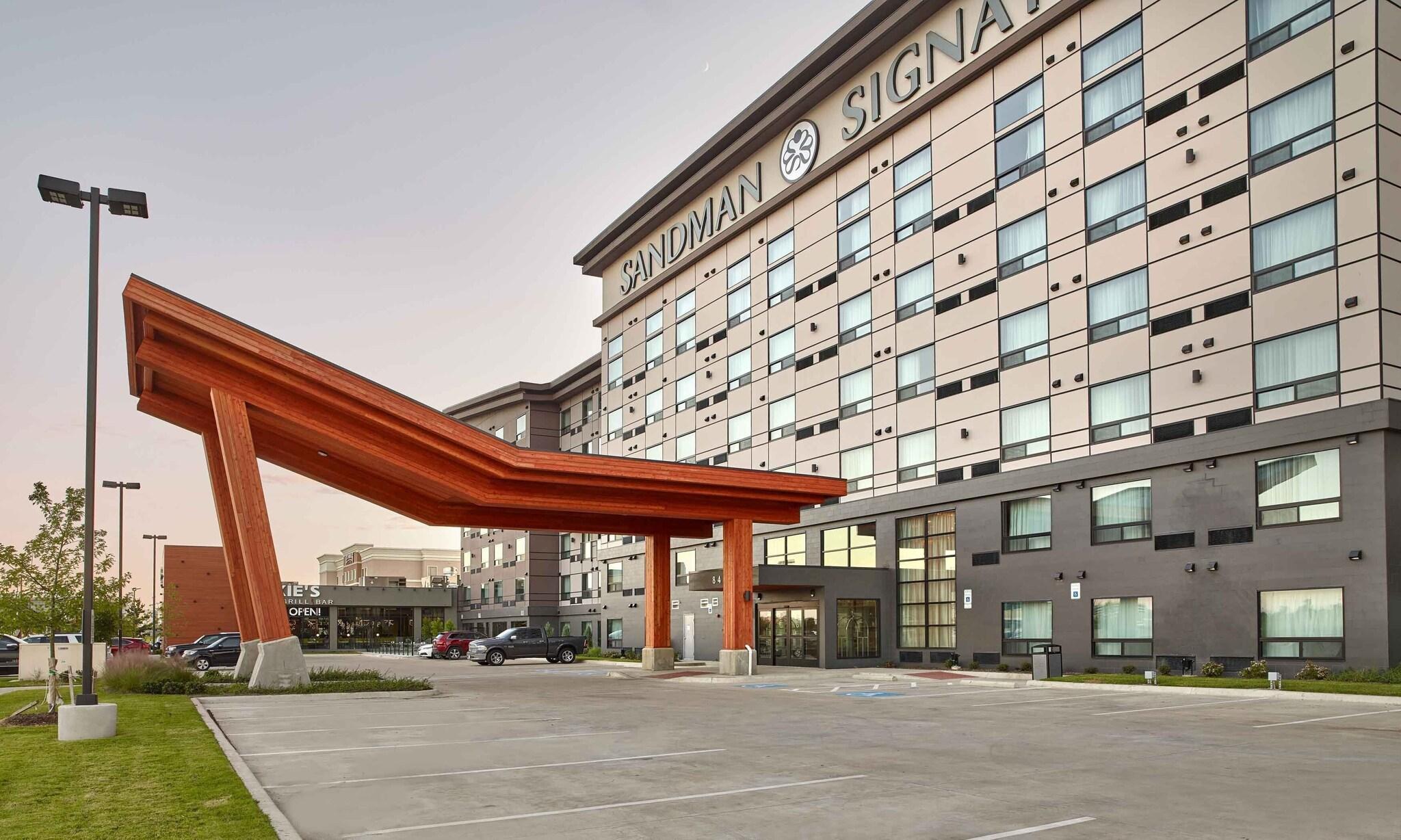 Vista Exterior Sandman Signature Plano - Frisco Hotel
