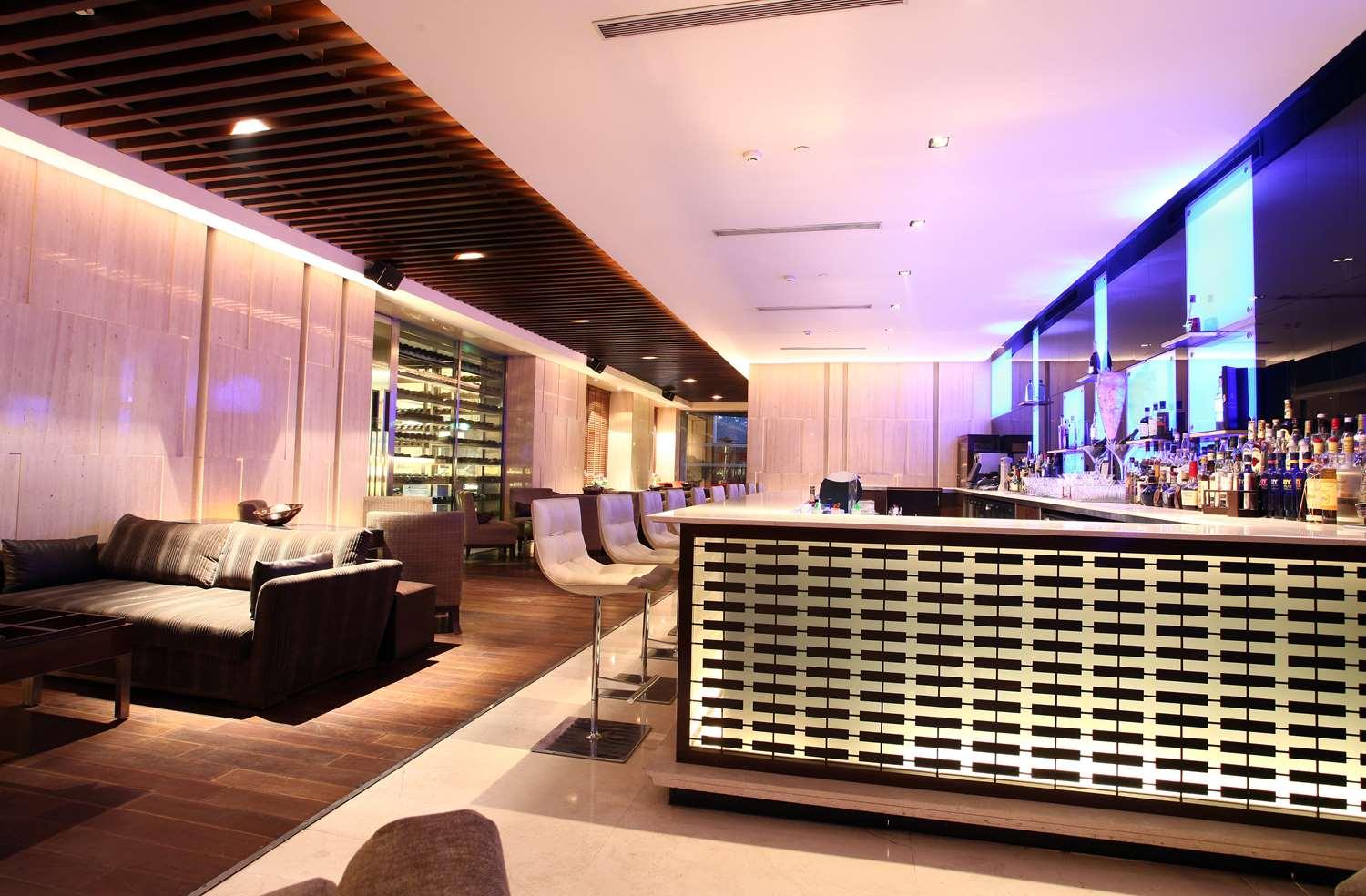 Bar/Lounge The LaLiT New Delhi