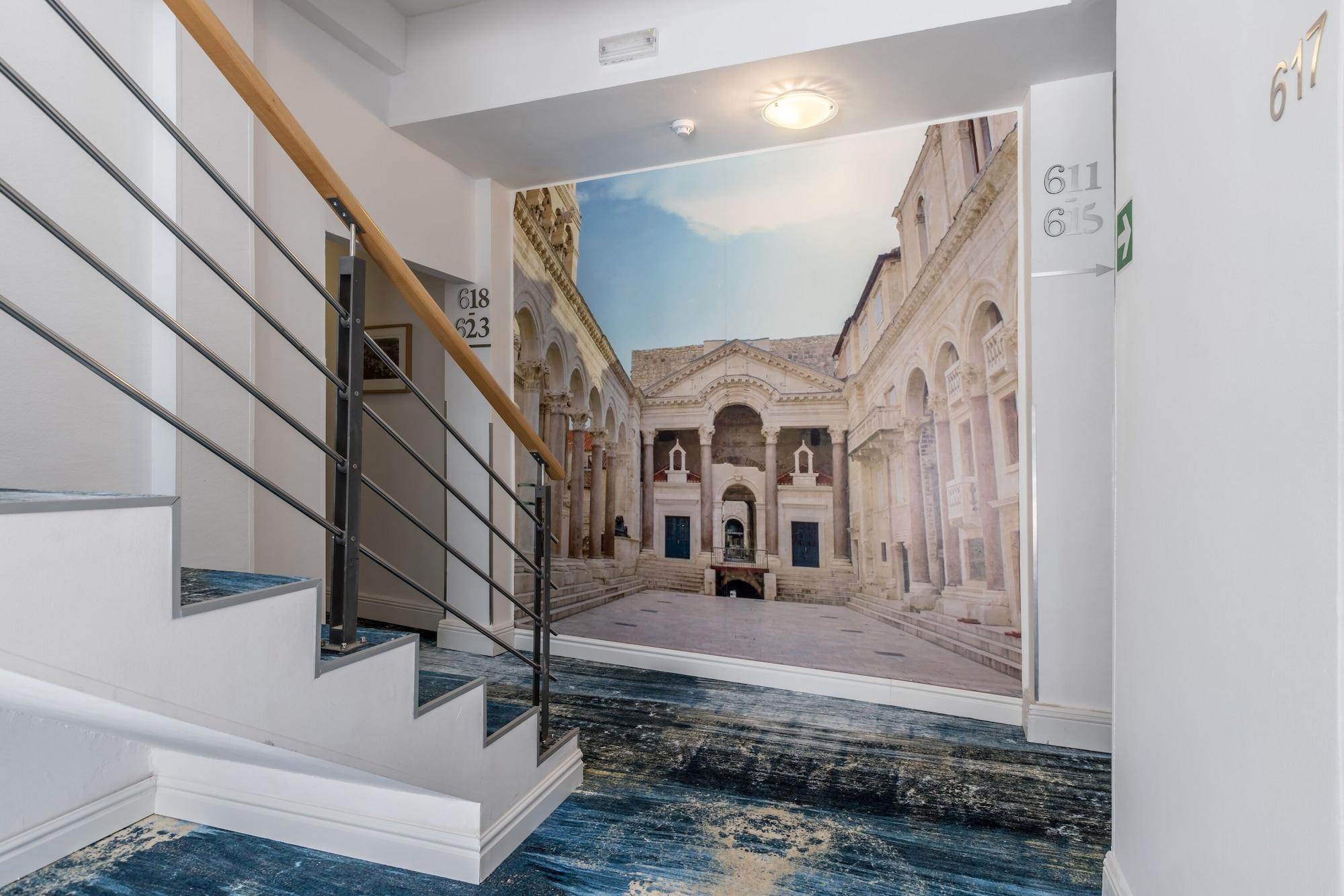 Varios Annex building Art hotel
