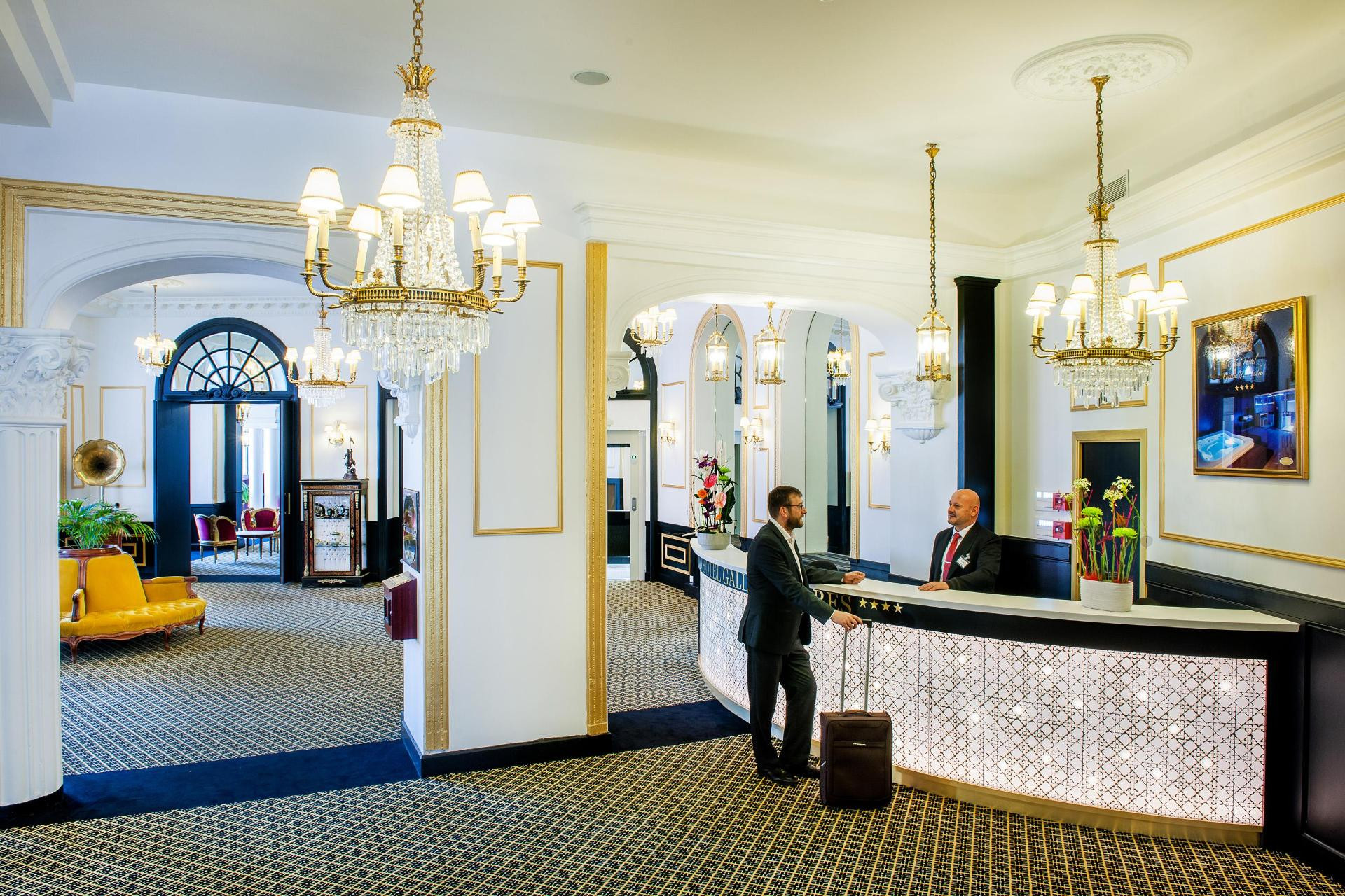 Vista Lobby Grand Hotel Gallia & Londres