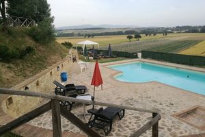 Alojamiento - Room in Holiday House - Double Twin Room With Balcony Pool View