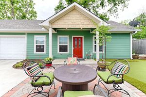 Renta Vacacional - 2 BR Bishop Arts District House, Hot Tub, Putting Green, Gardens