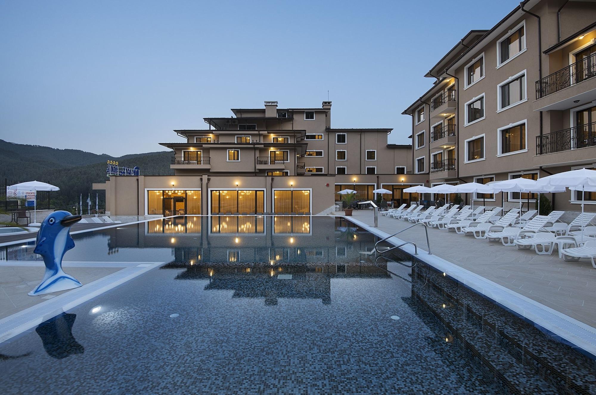 Vista Piscina Park Hotel & SPA Vella Hills