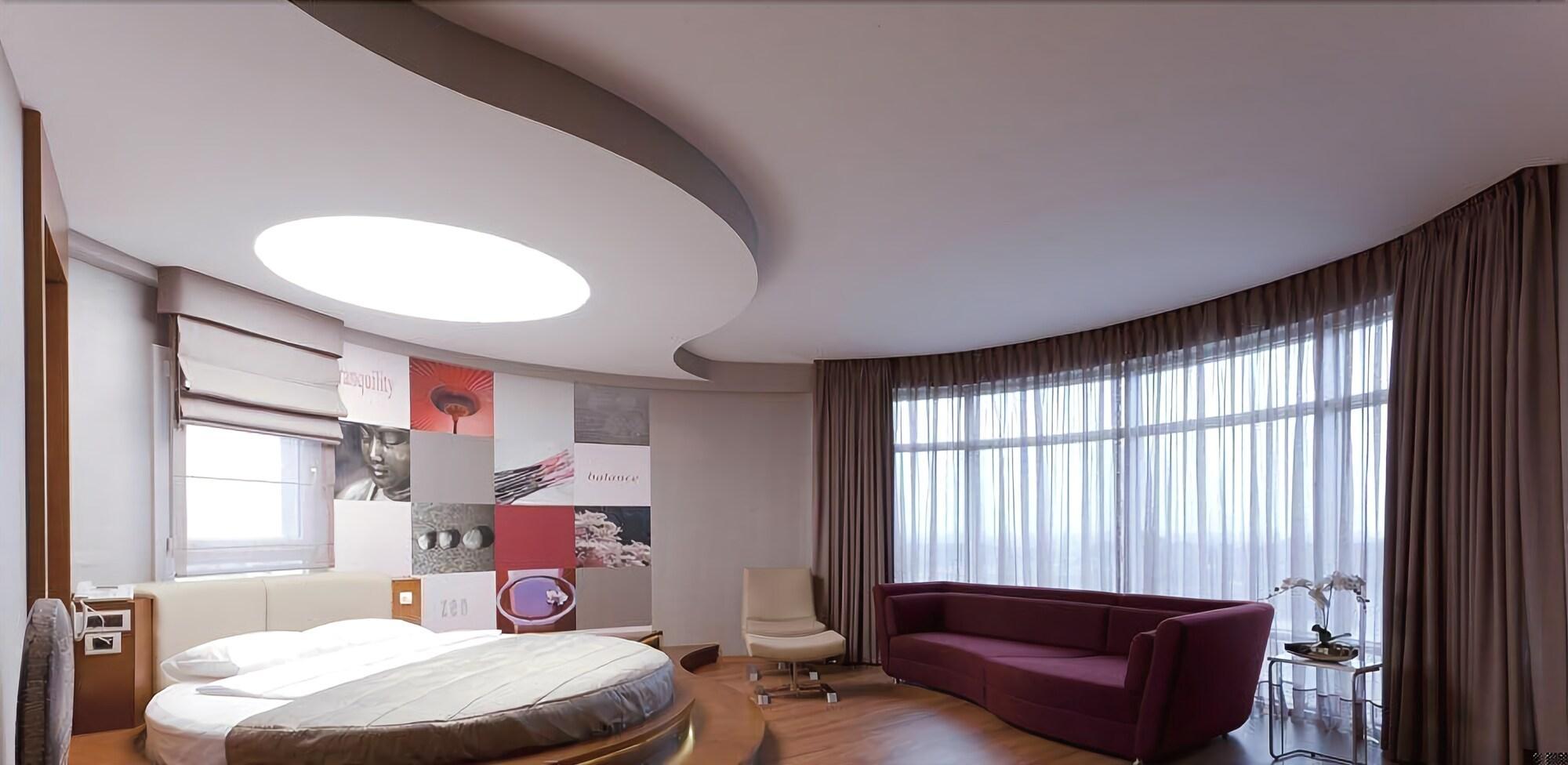 Varios Orucoglu Oreko Hotel