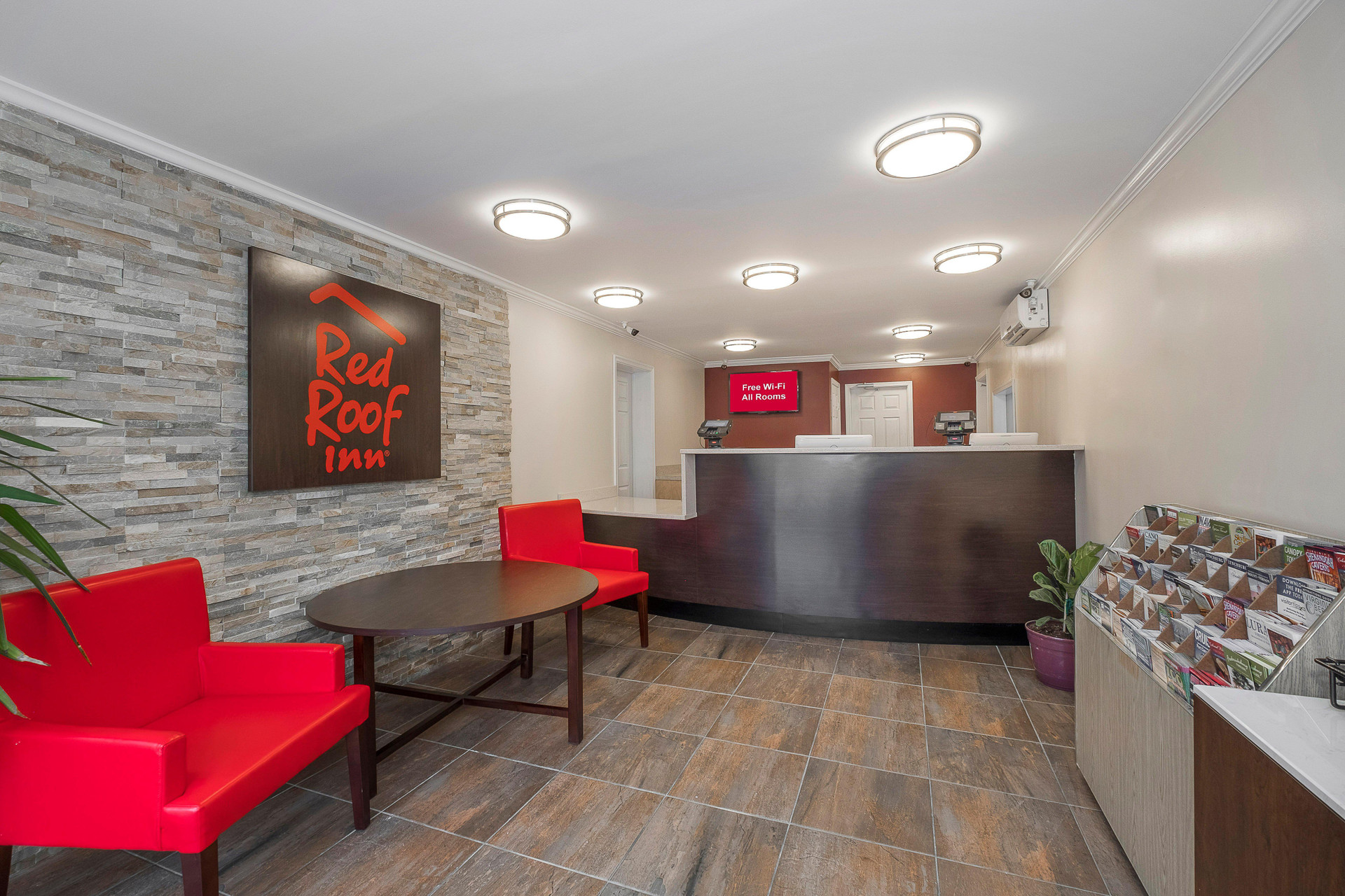 Vista Lobby Red Roof Inn Fredericksburg North