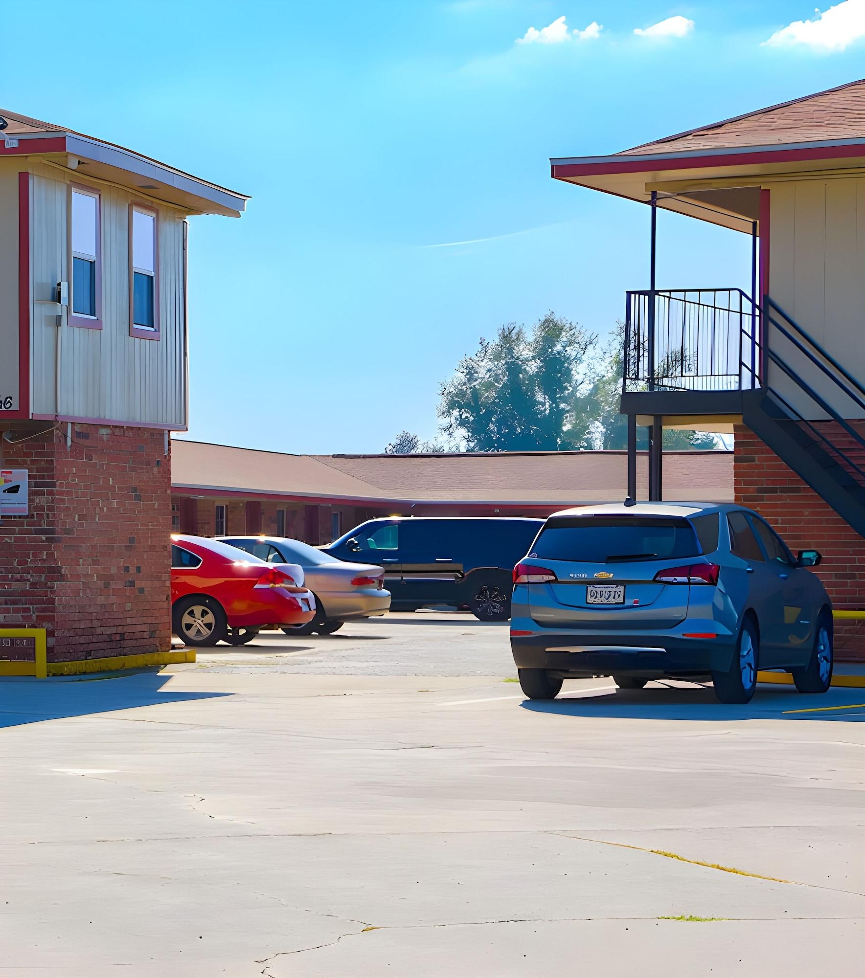 Varios Economy Inn By OYO Lockport near Houma