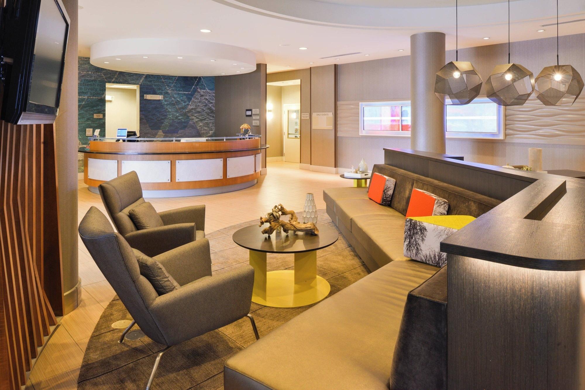 Vista Lobby SpringHill Suites by Marriott Corona Riverside