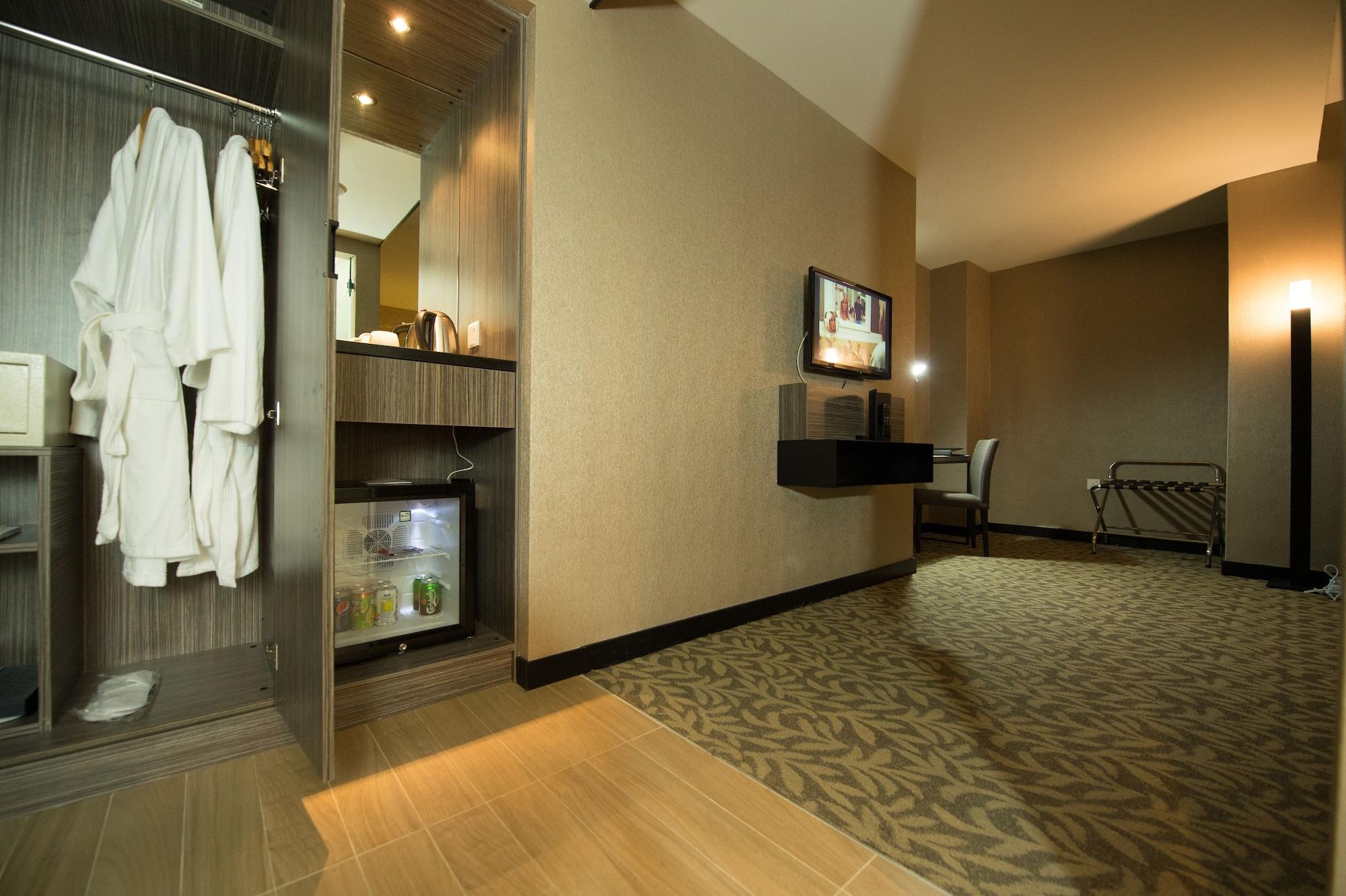 Set de Habitación Grand Alora Hotel