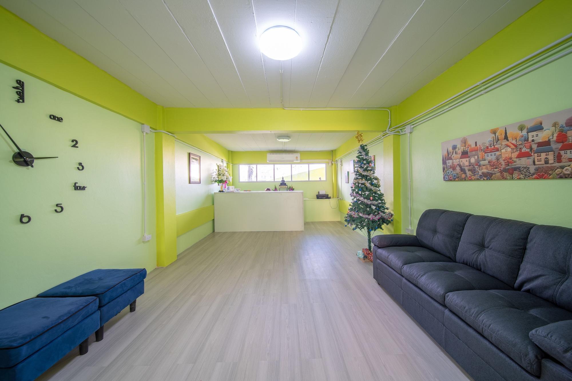 Vista Lobby UrbanNest Hostel