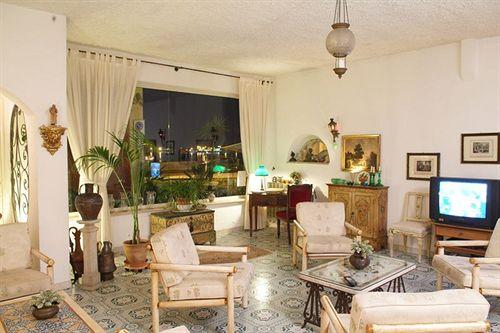 Vista Lobby Villa Mora Hotel