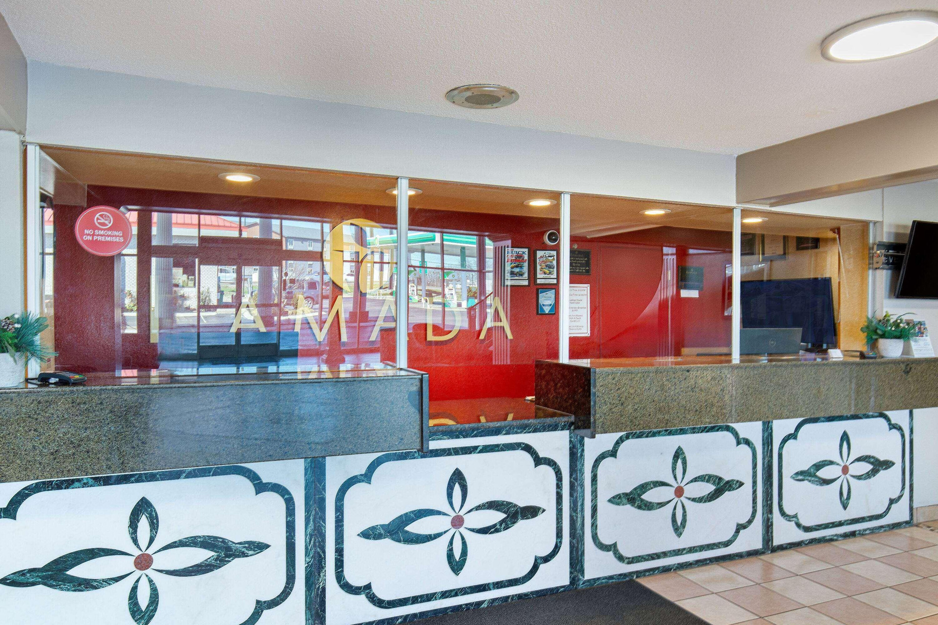 Vista Lobby Ramada by Wyndham Bowling Green