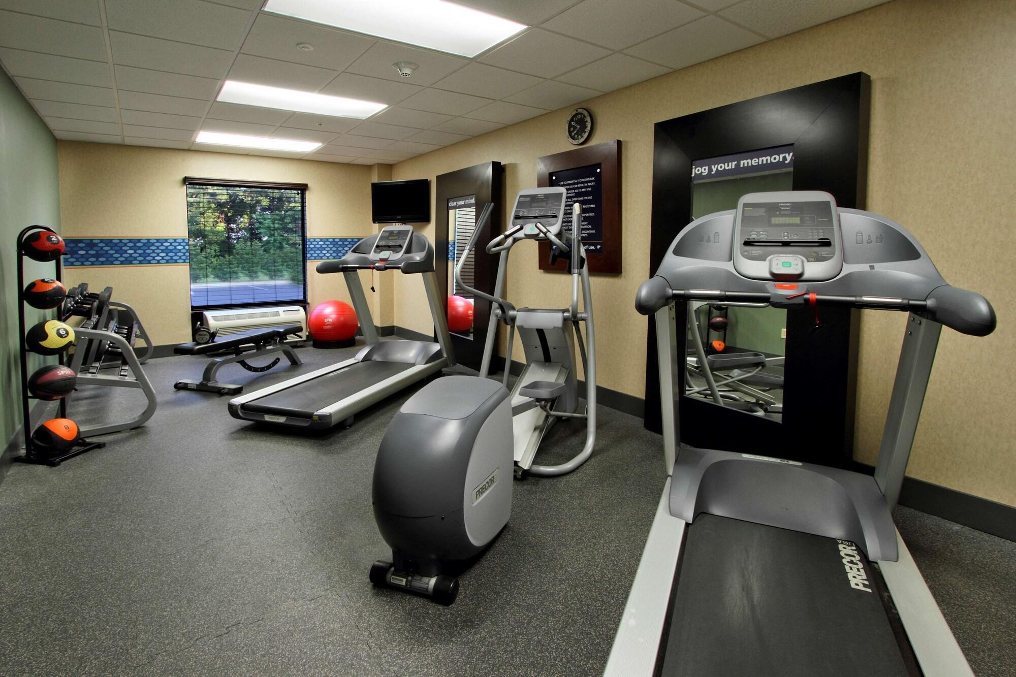 Gimnasio Hampton Inn & Suites Alexandria