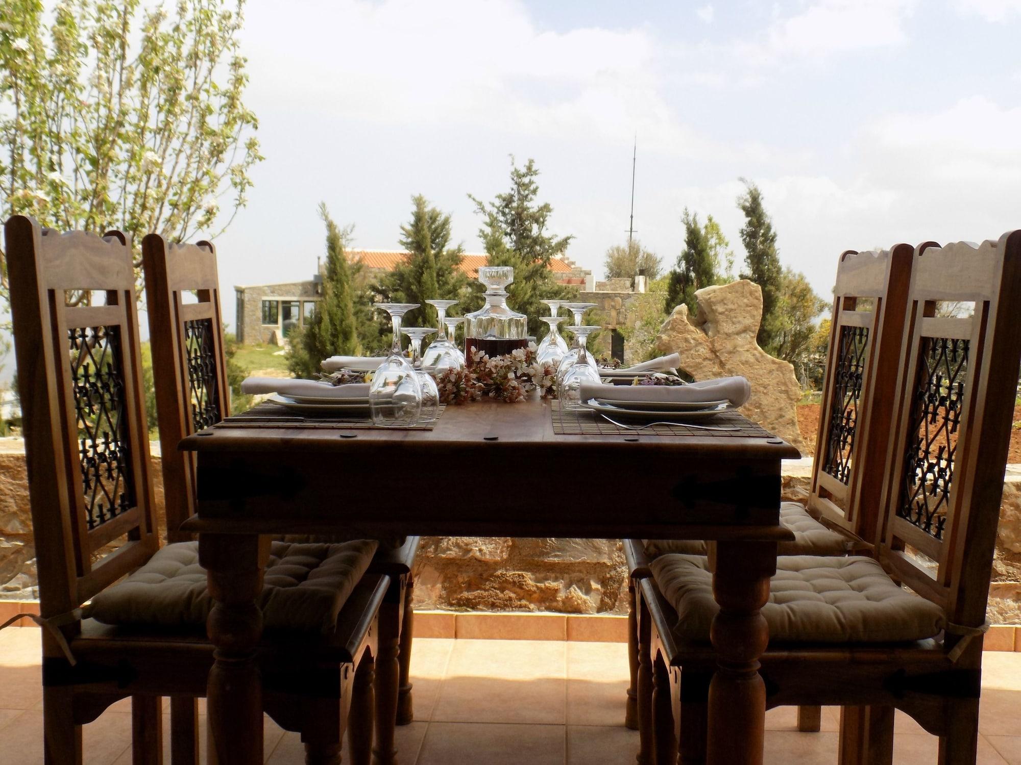 Restaurant Aetovigla Traditional Guest Houses