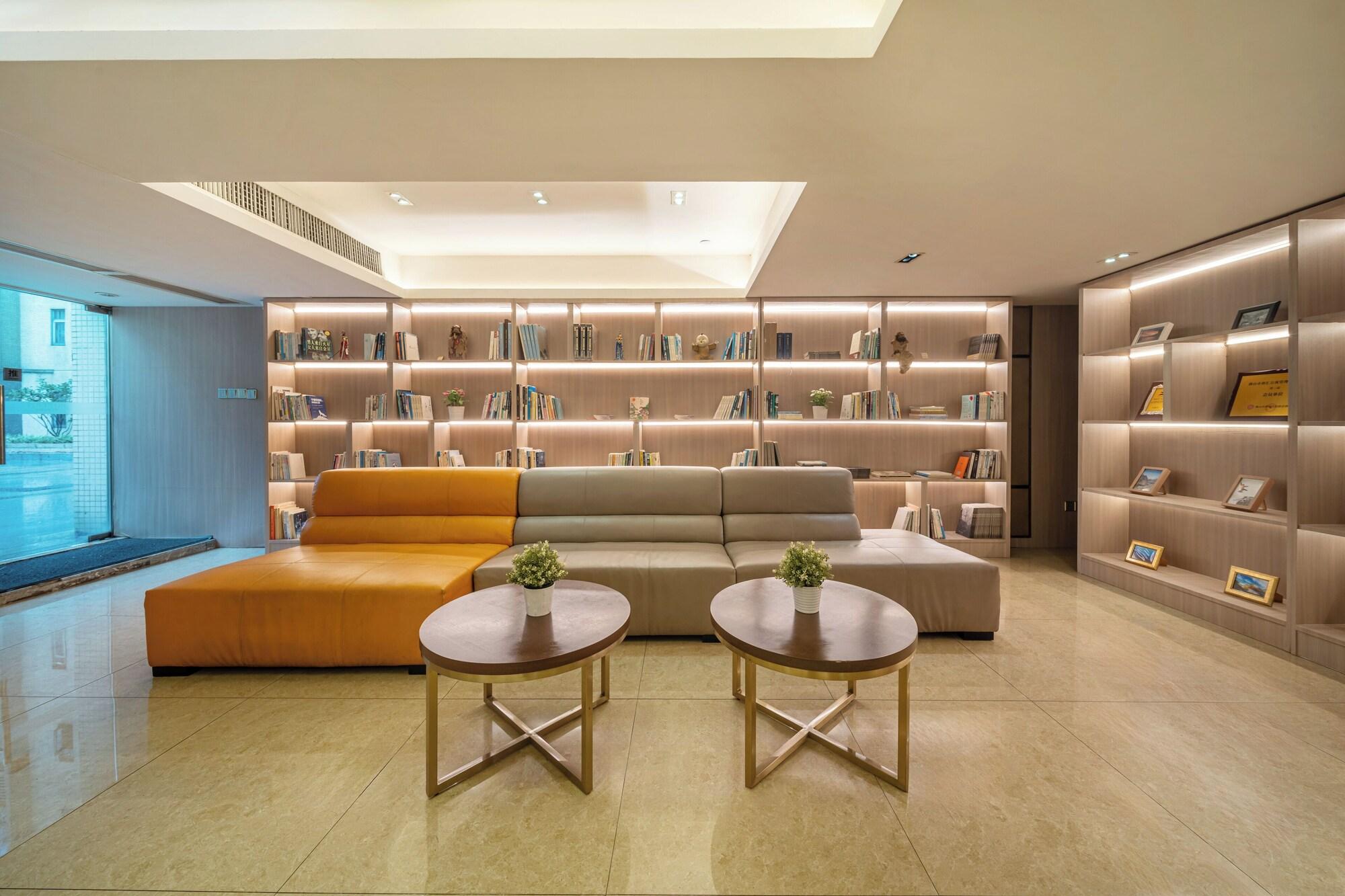 Vista Lobby Poltton International Apartment (Foshan Zumiao Lingnan Tiandi Branch)