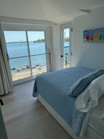 Alquiler Vacacional - Cozy 2-bedroom condo with WiFi, AC in charming Salem