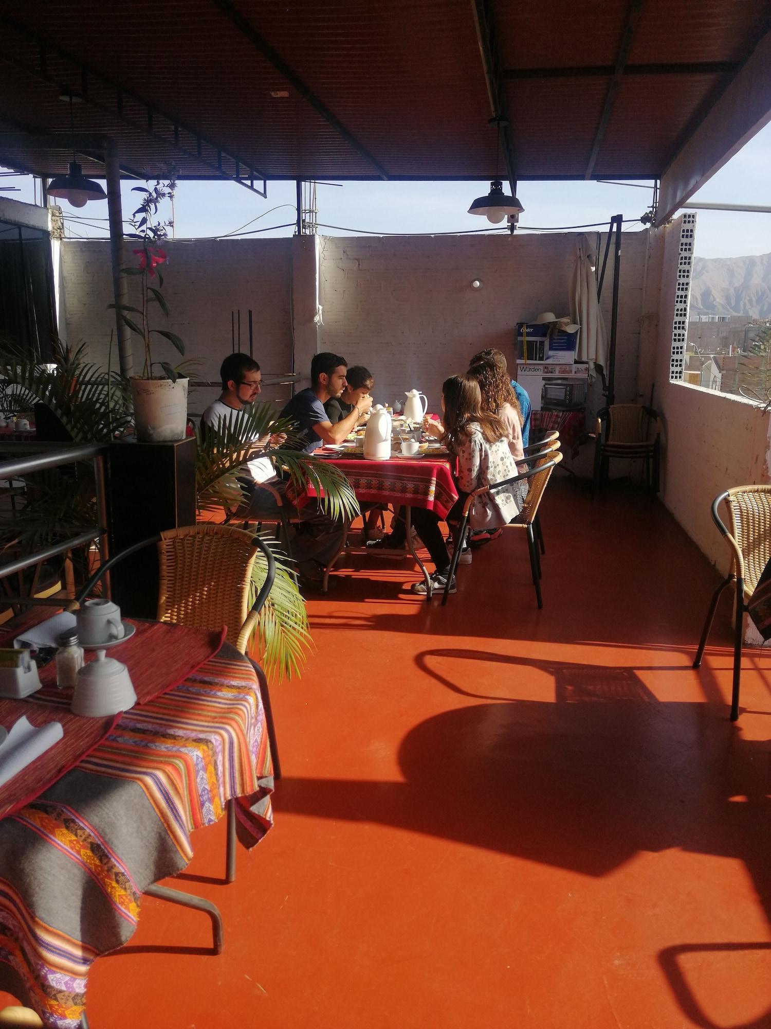 Restaurant Nasca Travel One Hostel