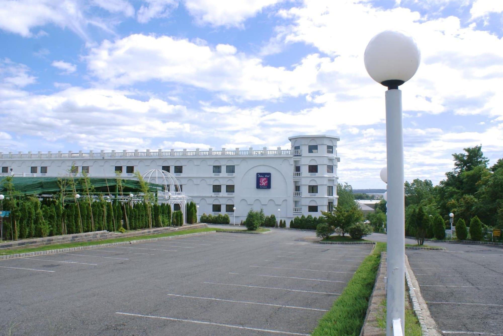 Vista Exterior Raritan Hotel