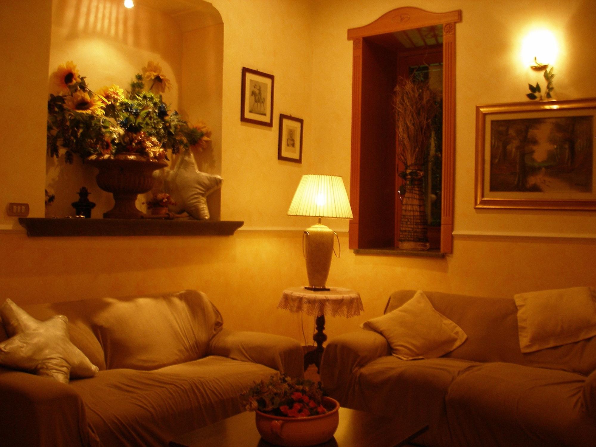 Varios Hotel Lento