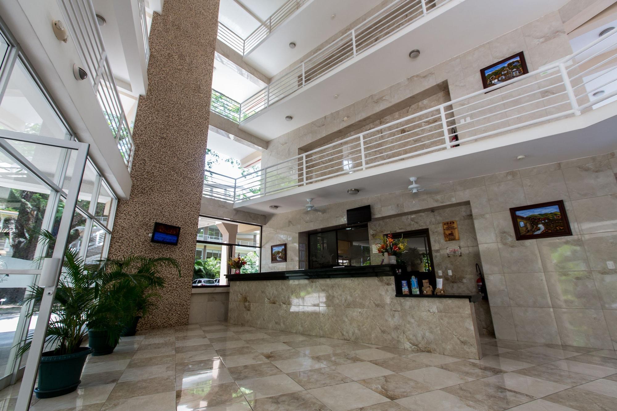 Vista Lobby Hotel Arenas en Punta Leona