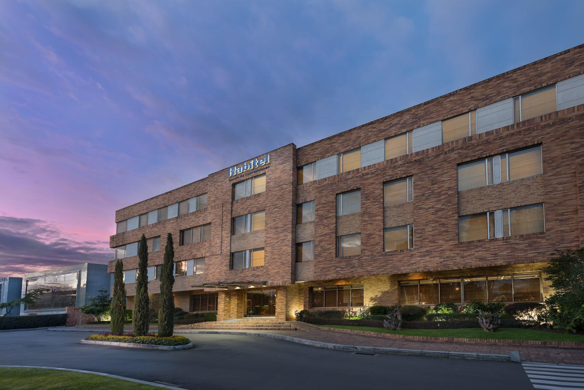 Vista Exterior Hotel Habitel Select