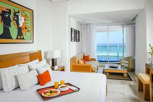 Alquiler Vacacional - THE GRAND MAYAN TWO BEDROOM SUITE in Acapulco with WiFi, AC and Plunge Pool