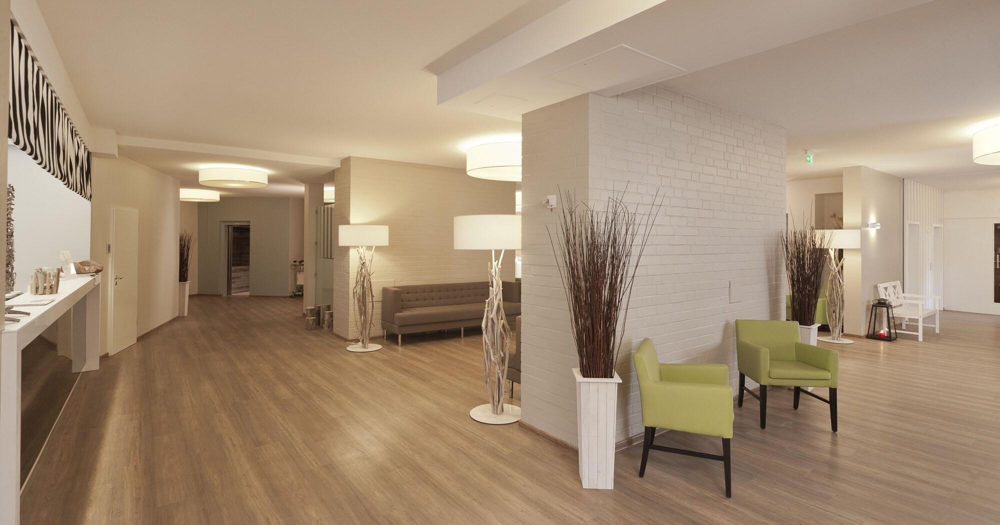Vista Lobby Strandhotel Weissenhäuser Strand