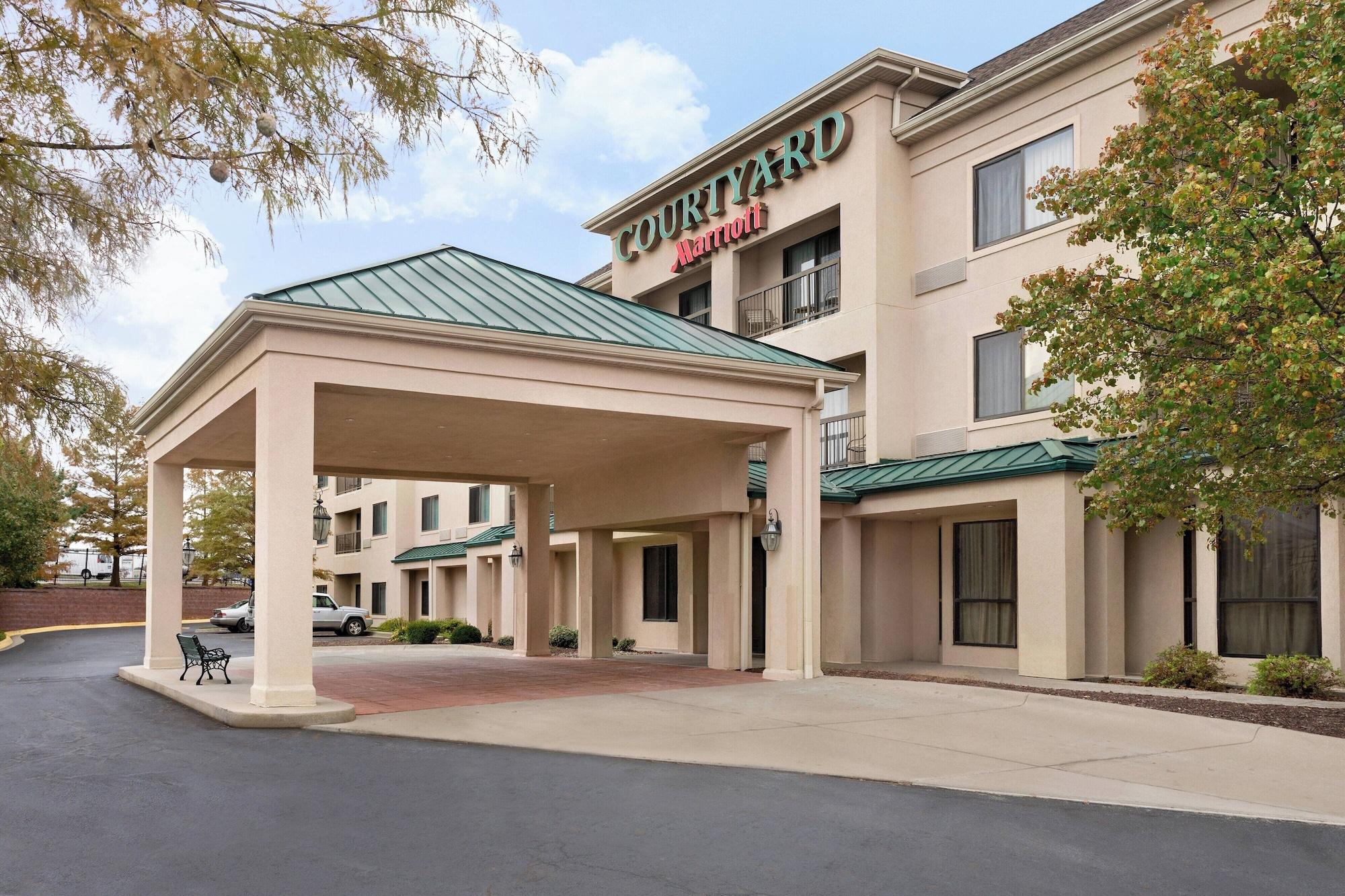 Vista Exterior Courtyard by Marriott Topeka