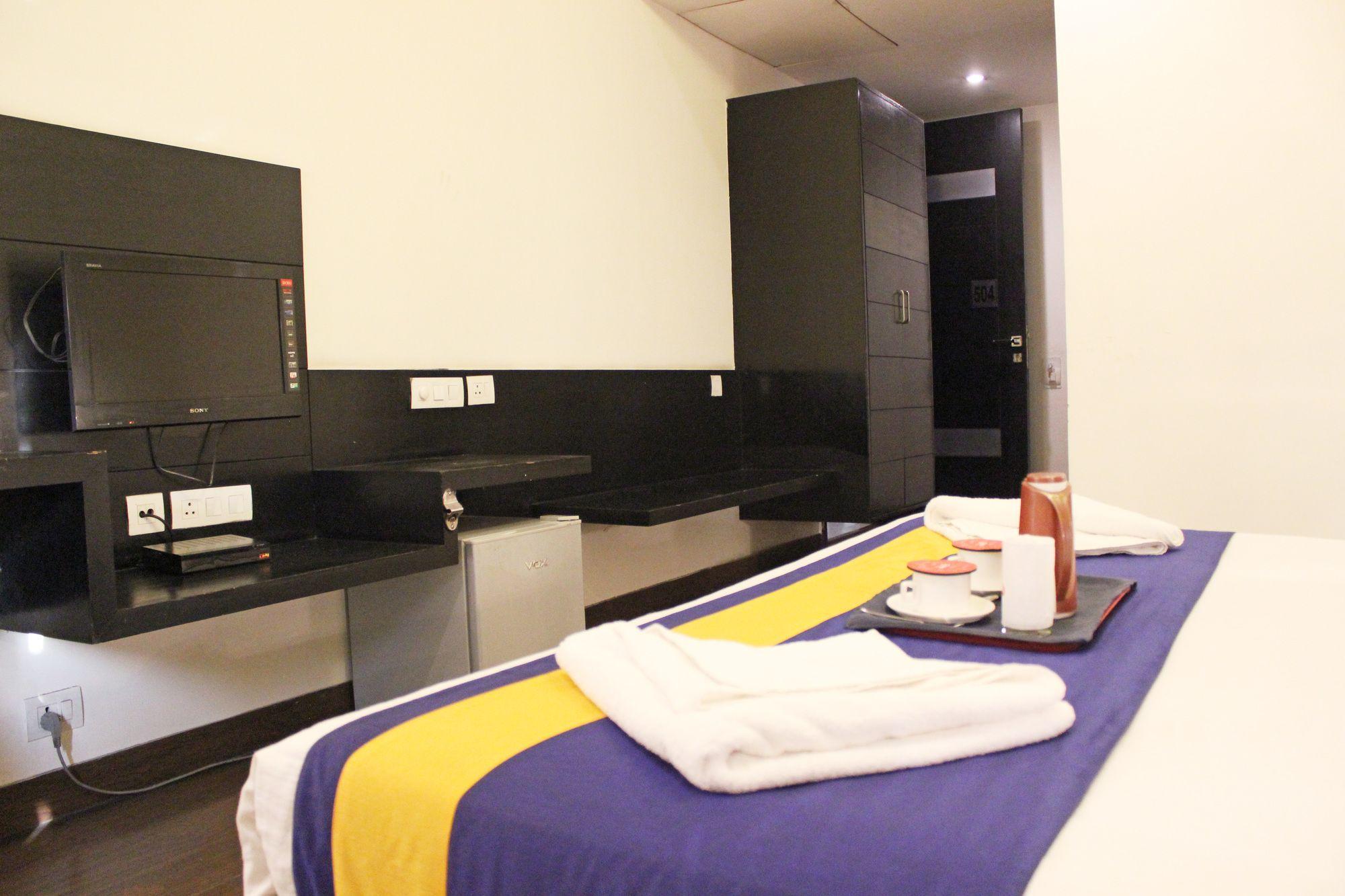 Set de Habitación OYO 605 Hotel Camria
