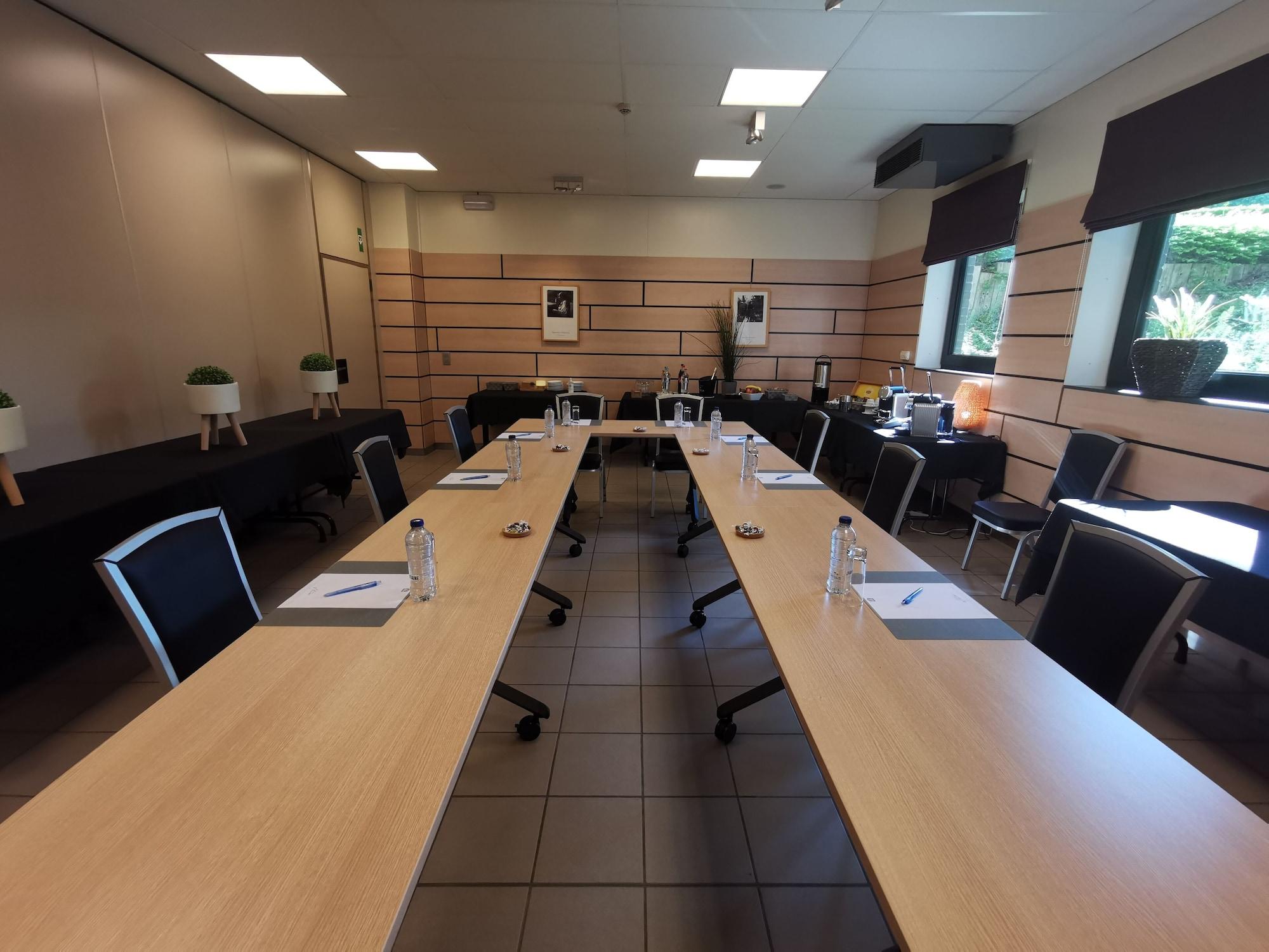 Sala de Reuniones Hotel L' Amandier