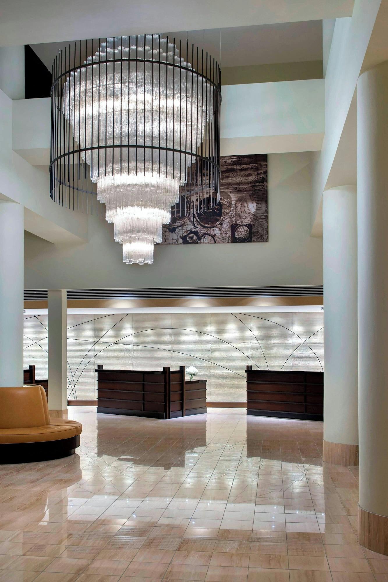 Vista Lobby Newark Liberty International Airport Marriott