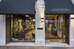 Alojamiento - Fira Centric Apartments by gaiarooms